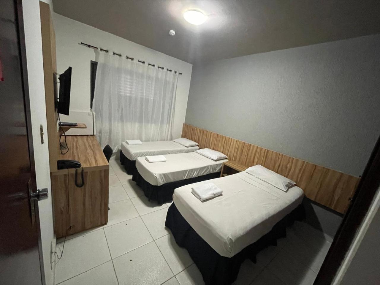 Cr Hotel Bueno - Antigo Hotel Serras De Goyaz Goiania Exterior photo A room at a motel in Brazil